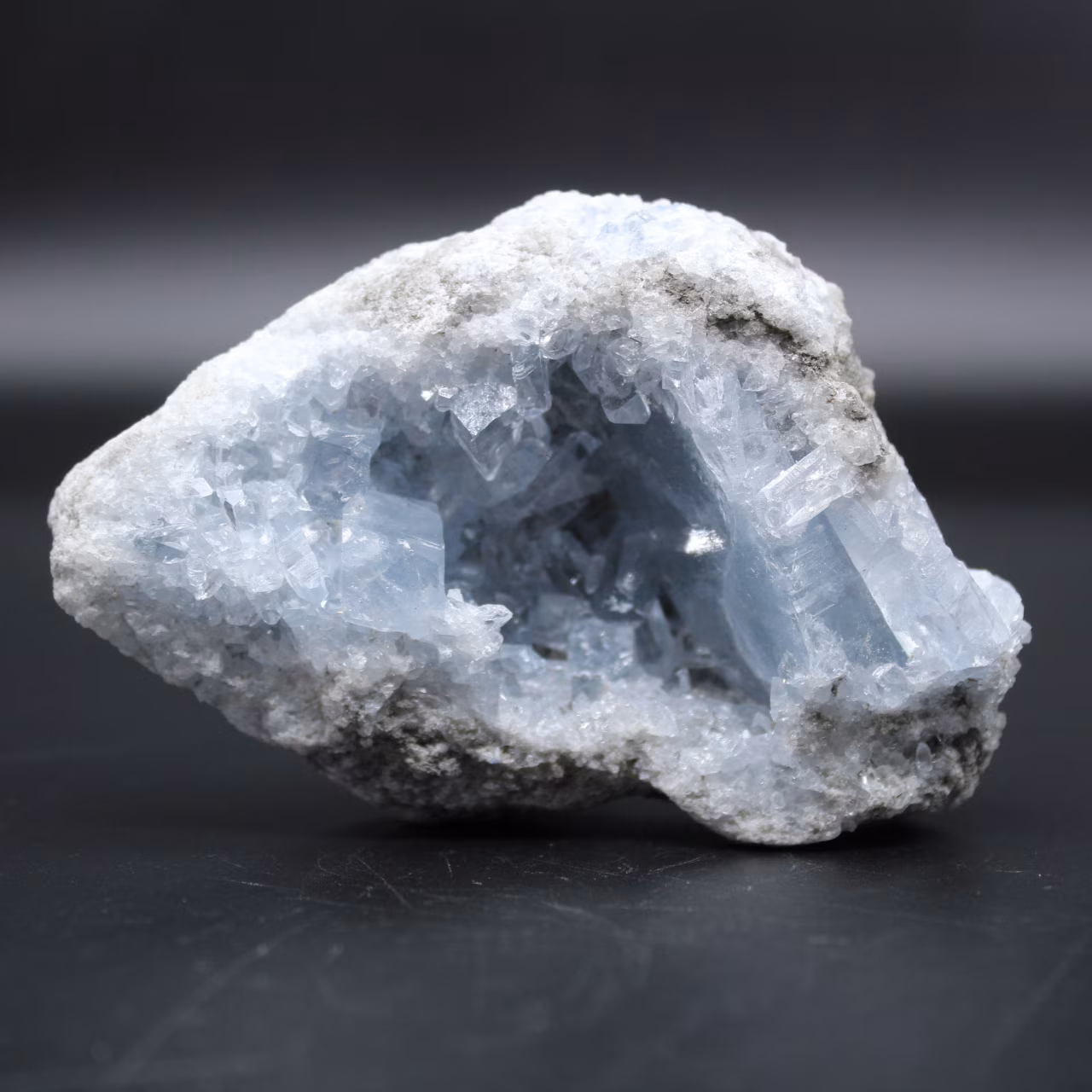 Celestita natural cristalizada