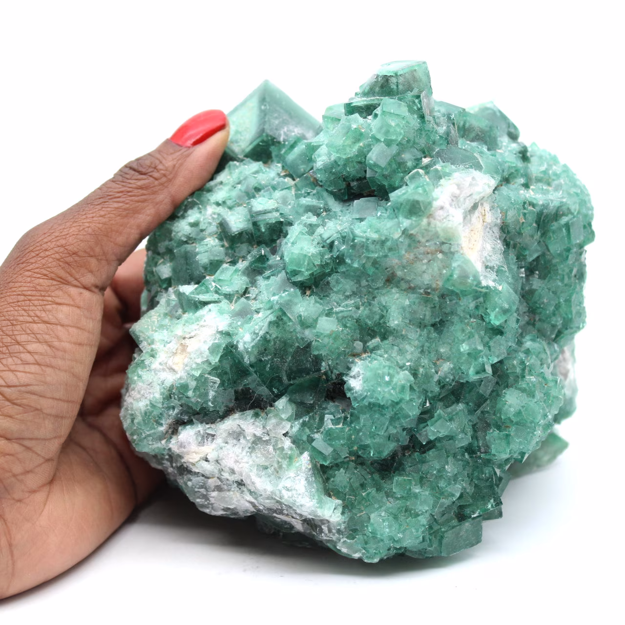 Cristais cúbicos naturais de fluorita na matriz