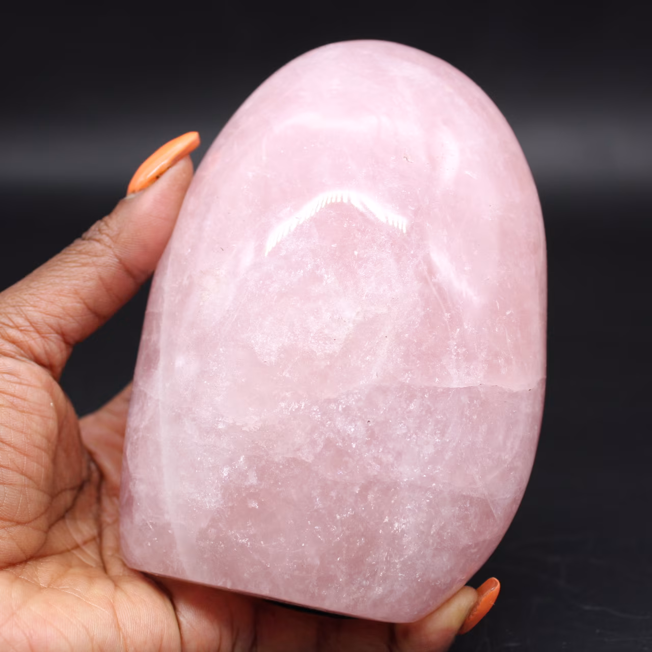 Pedra polida de quartzo rosa