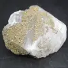 Cristais de pirita sobre calcita - 0