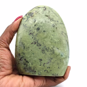 Forma livre de feldspato verde