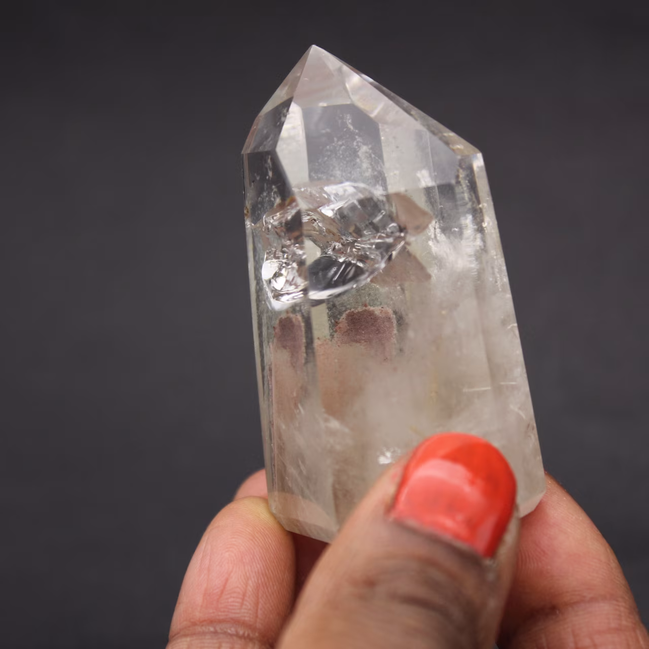Cristal de rocha com inclusão