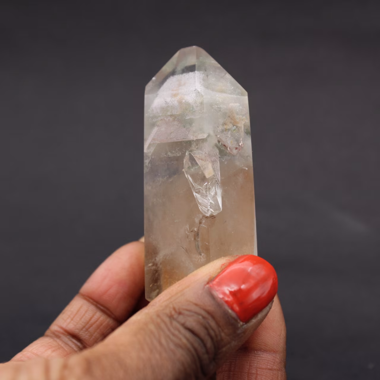 Cristal de rocha de inclusão com fantasma