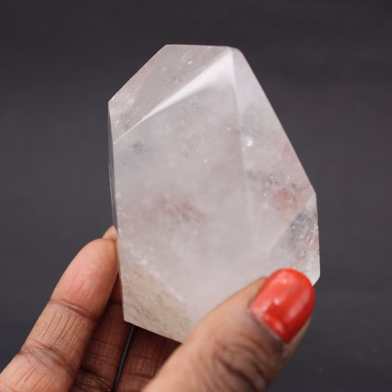 Prisma de cristal de quartzo com inclusão