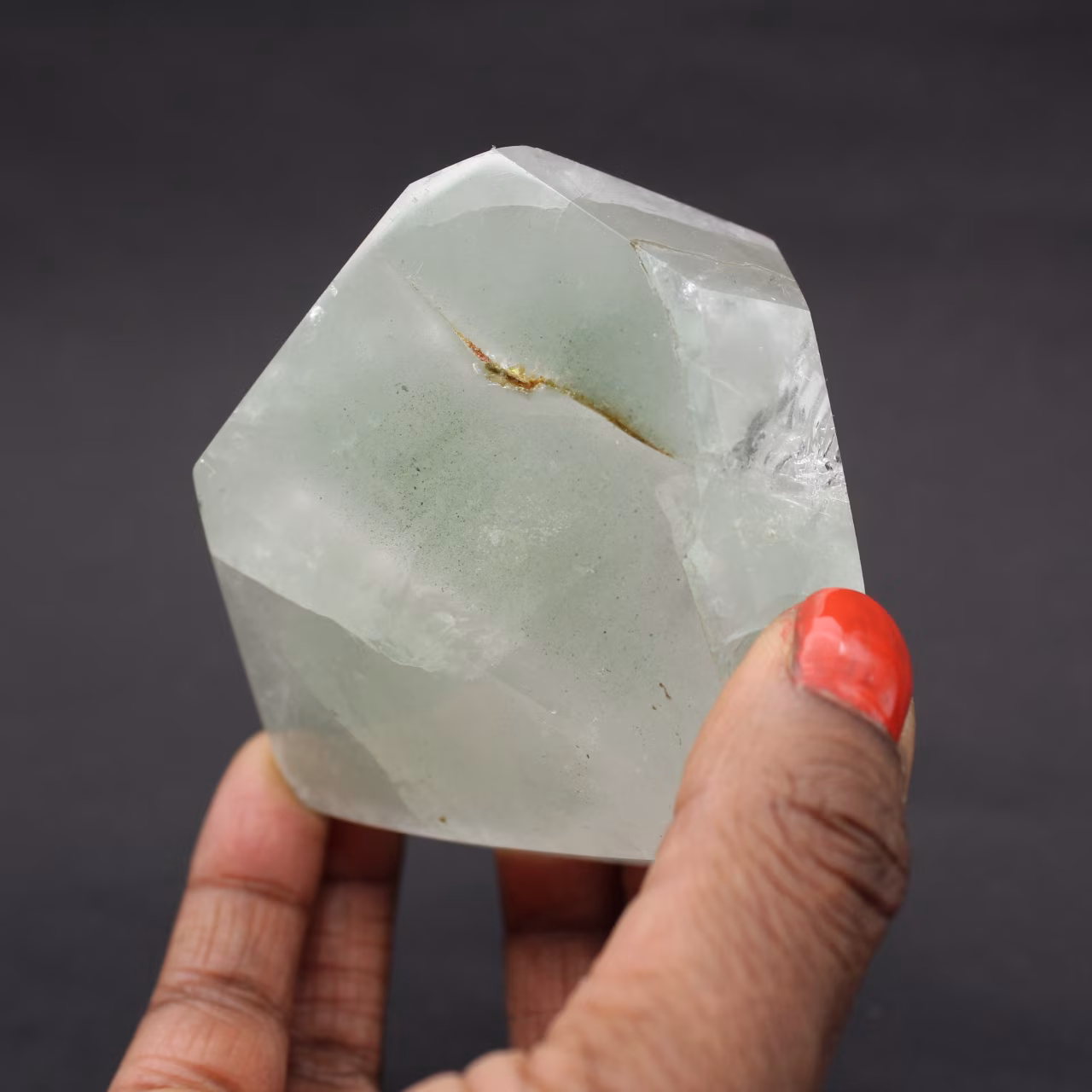 Prisma de cristal de quartzo com inclusão de clorita