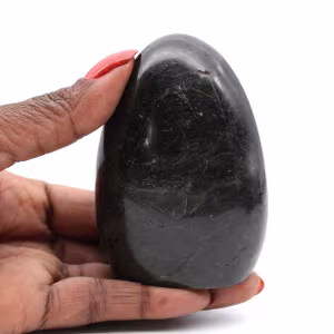 Pedra polida em diopside