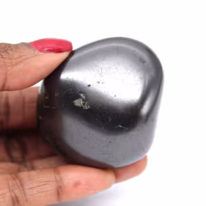 Decoração de pedra shungite