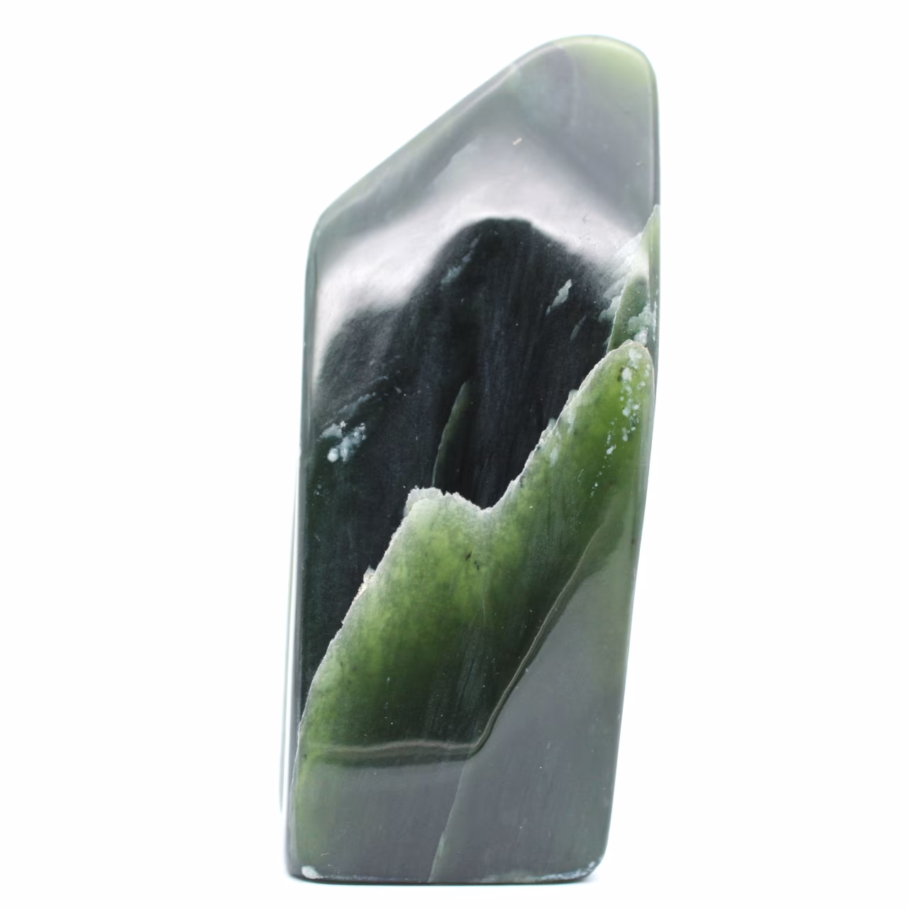 Jade nefrite polido decorativo