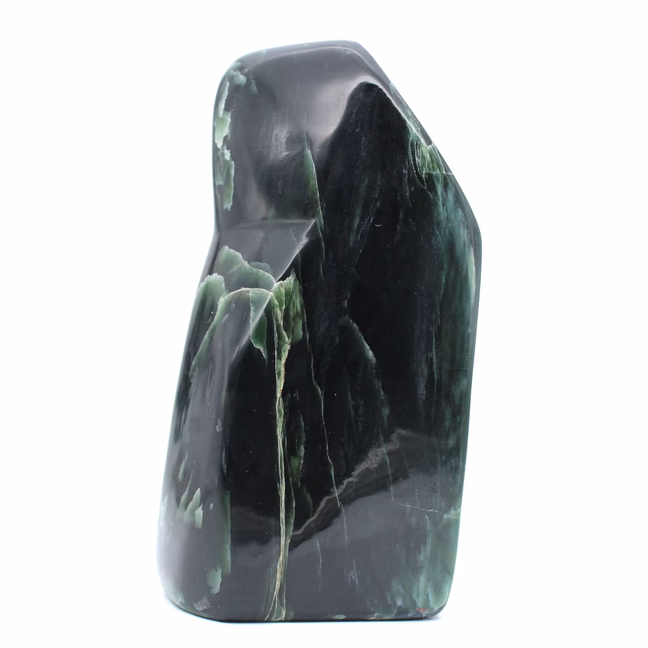 Jade nefrite polido ornamental