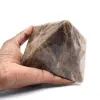 Pirâmide de pedra microclina de Madagascar - 1