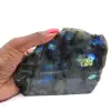 Labradorite ornamental com um lado polido - 0