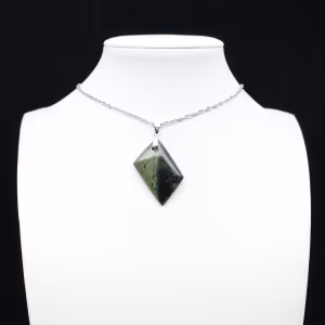 Pingente Kambamba Jasper em forma de diamante