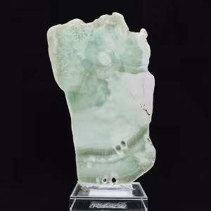 Fatia natural de aragonita verde para decoração