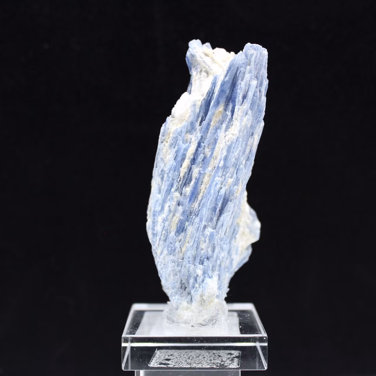 Cristais de Cianite