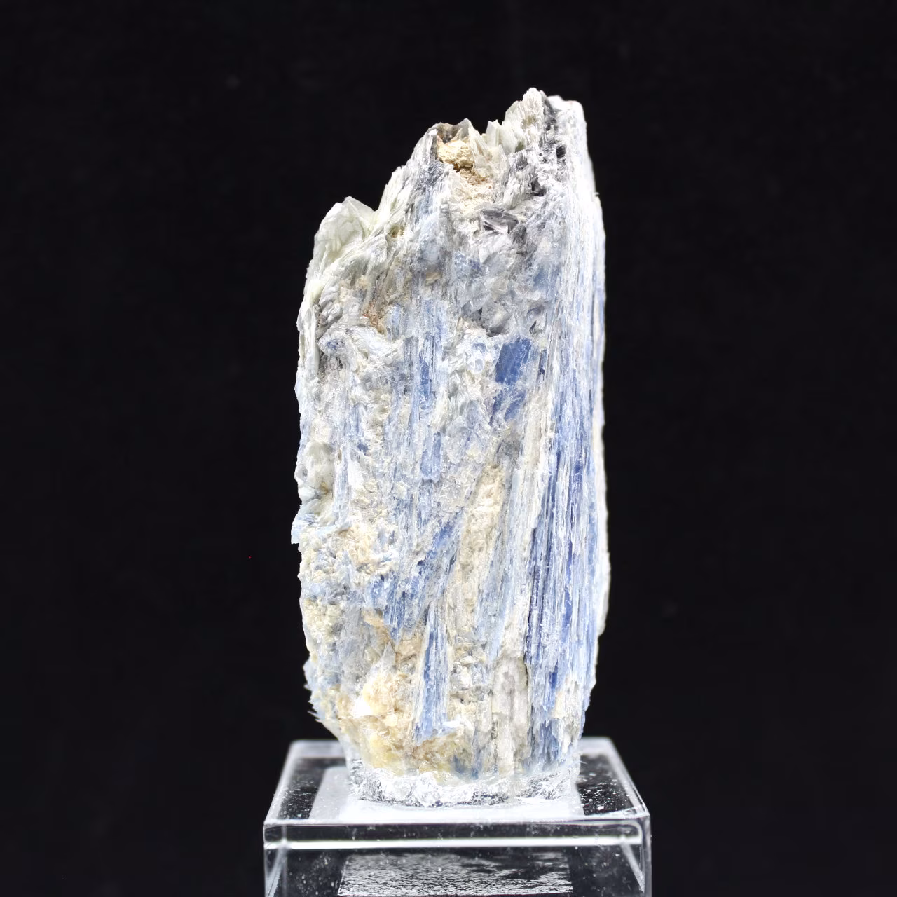 Cristais de Cianite