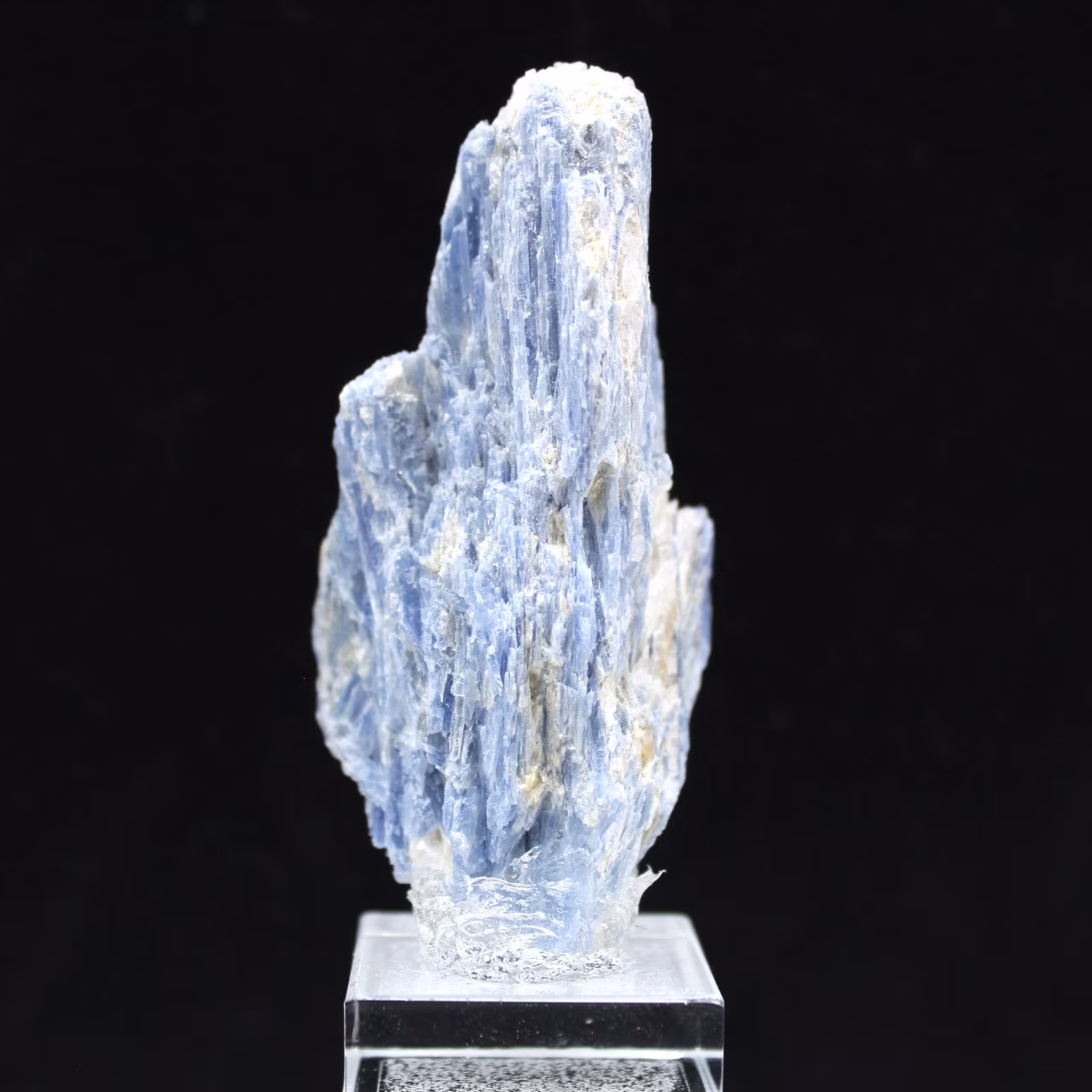 Cristais de Cianite