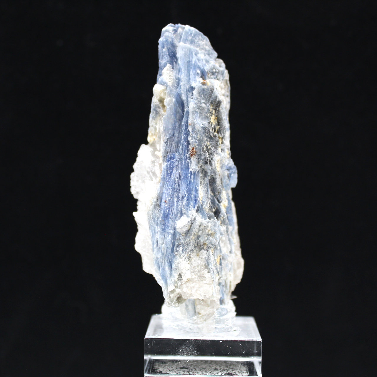 Cristais de Cianite