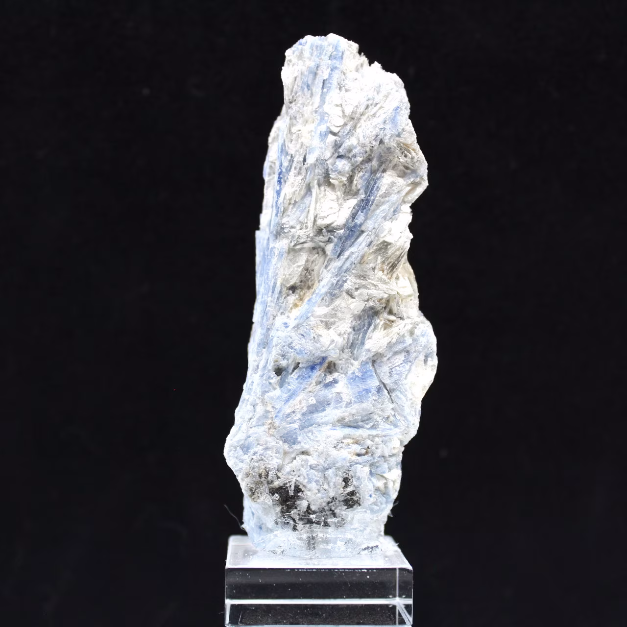 Cristais de Cianite