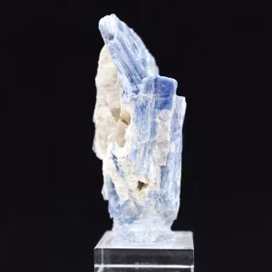 Cristais de Cianite