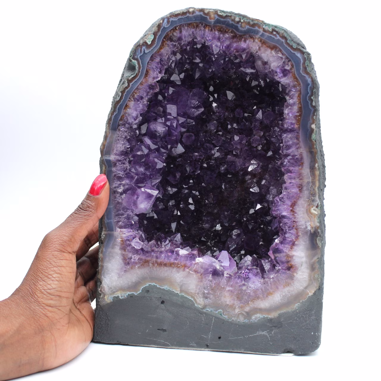 Grande geodo de ametista do Brasil para decoração interior e coleção