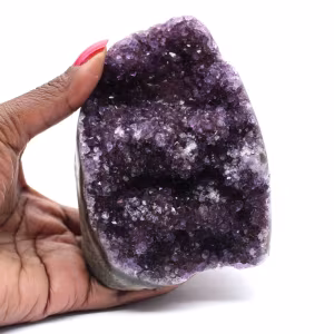 Geodo escultural de ametista – Decoração mineral Brasil