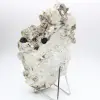 Mica e turmalina negra sobre quartzo afegão - 4