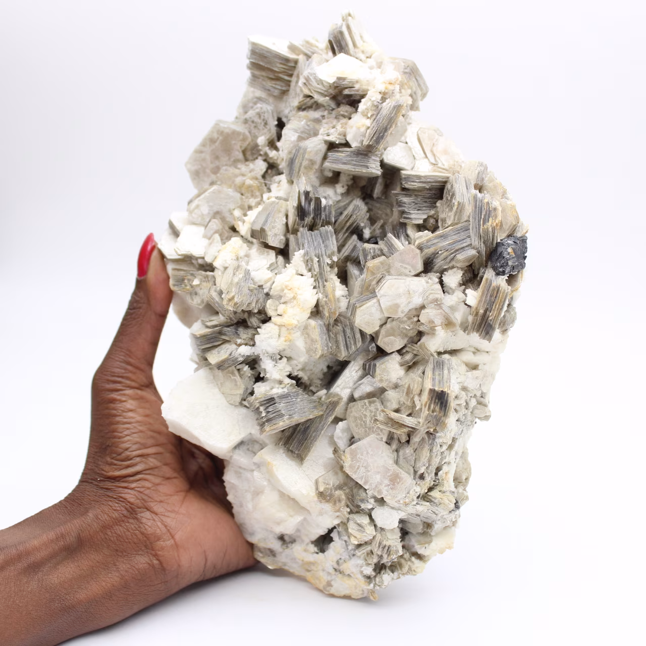 Mica e turmalina negra sobre quartzo afegão