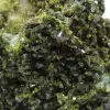 Cristais de epidoto verde em uma matriz de Imilchil - 6