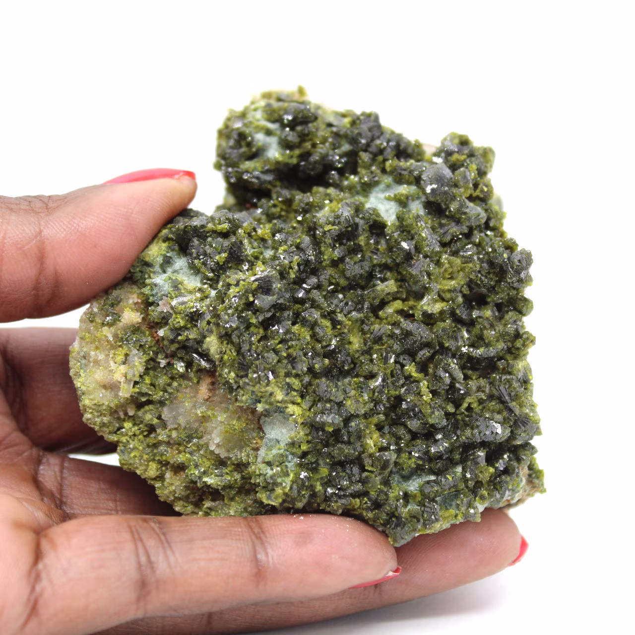 Cristais de epidoto verde em uma matriz de Imilchil