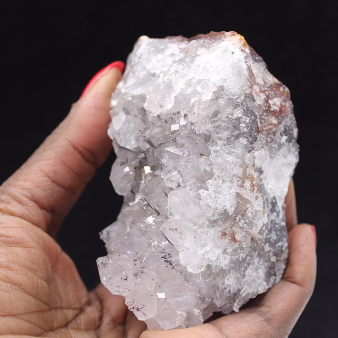 Pequeno exemplar de quartzo goethita, cristais brutos de Marrocos.