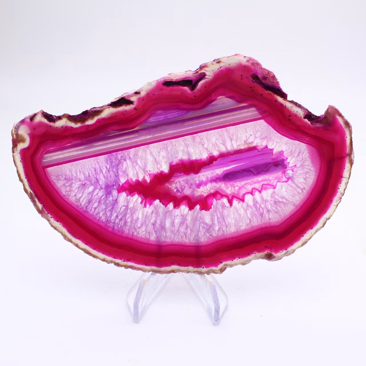 Ágata decorativa polida com tonalidade rosa
