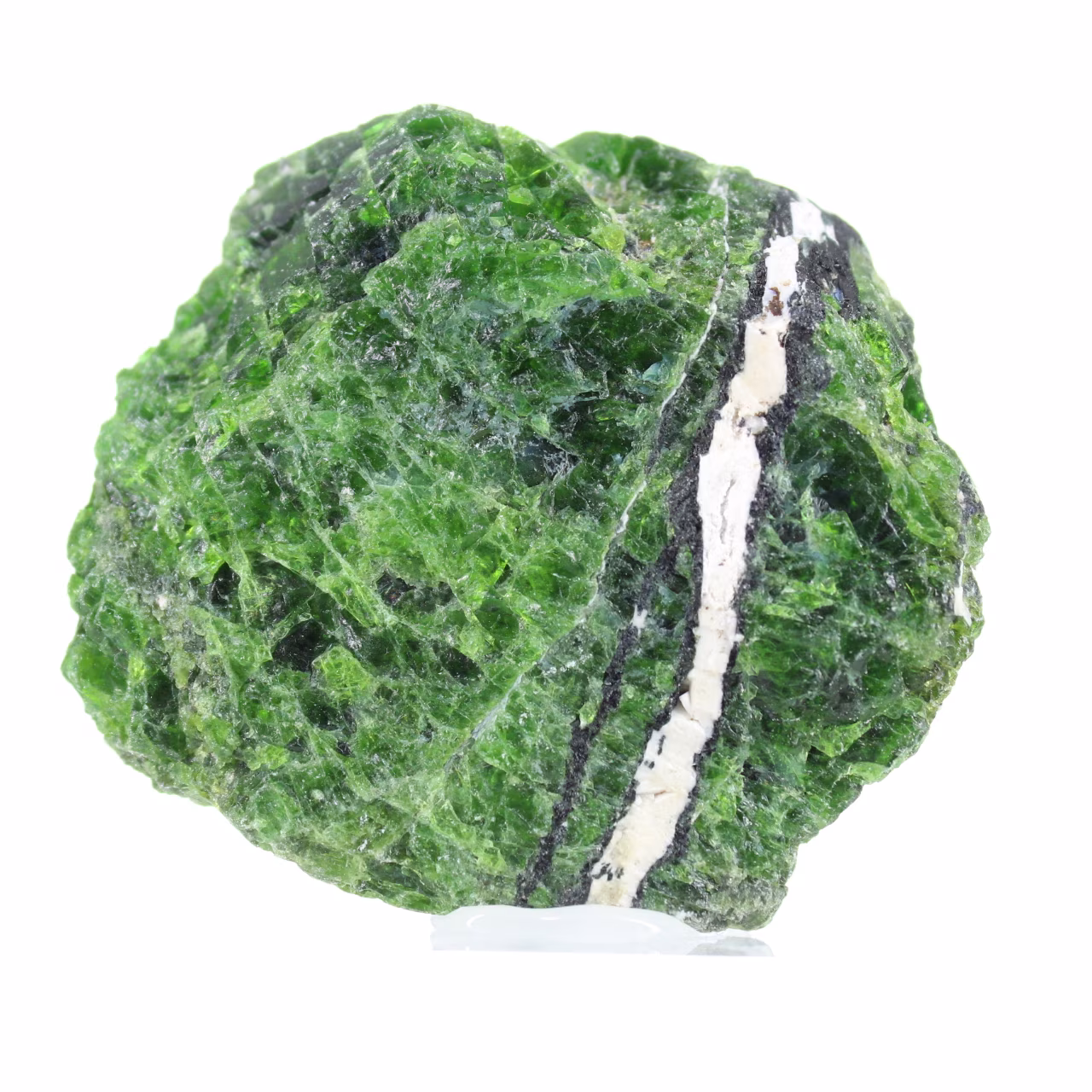 Cromidiopsídio finlandês bruto sobre base, pedra verde, 135 g