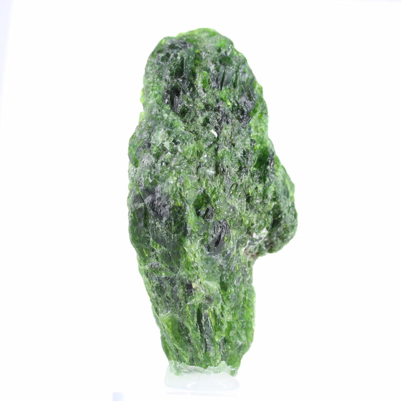 Cromidiopsídio bruto da Finlândia, rocha verde na base, 85 g