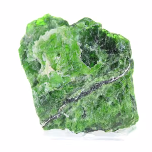 Diopsídio de cromo natural bruto, espécime verde da Finlândia, 80 g