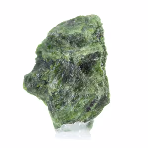 Cromidiopsídio bruto, mineralogia da Finlândia em suporte de 65g