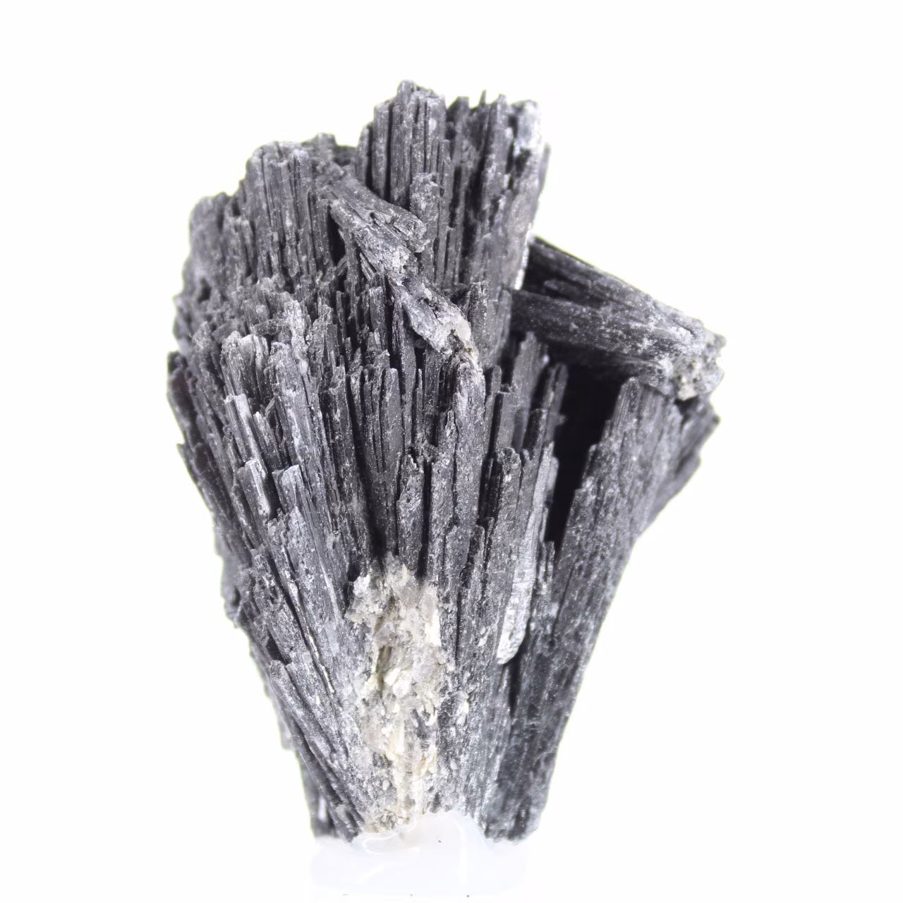 Cyanite noire du Brésil, cristal lamellaire sur socle 60 g