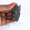 Cyanite noire du Brésil, pièce cristalline sur acrylique 30 g - 1