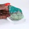 Espécime bruto de brochantite do Chile sobre uma base. - 1
