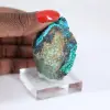 Espécime mineralógico de brochantita verde do Chile sobre uma base. - 1