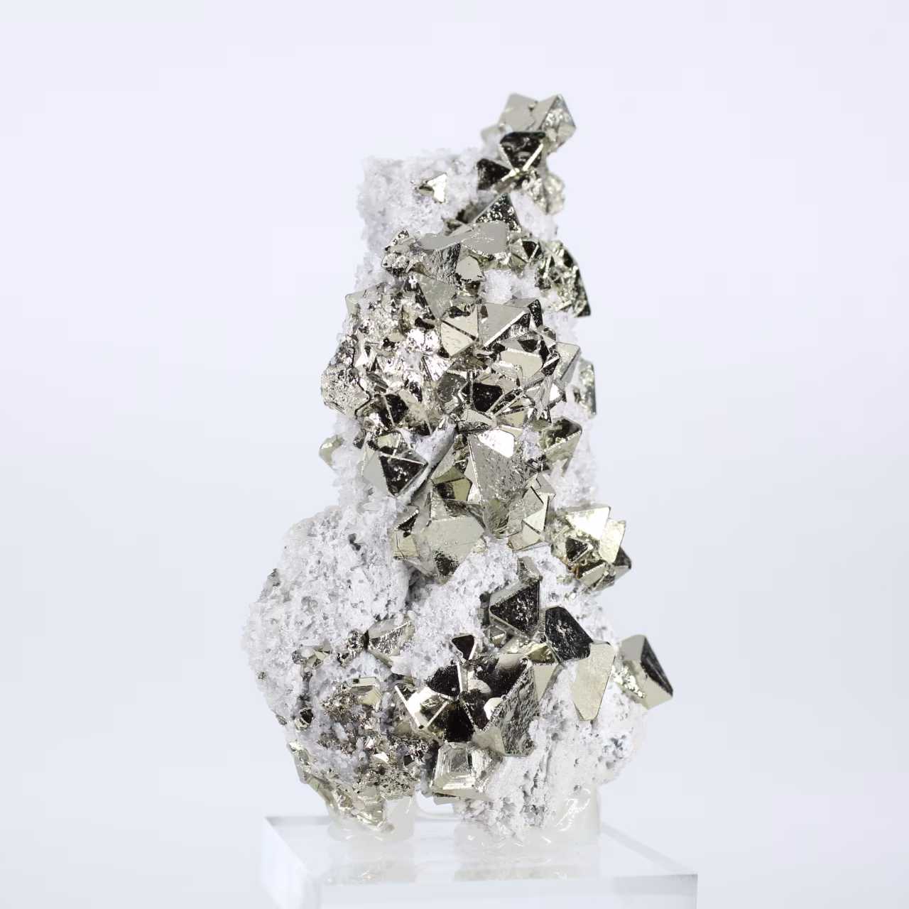 Pirita do Peru em formas octaédricas – Mineral de colecionador sobre base