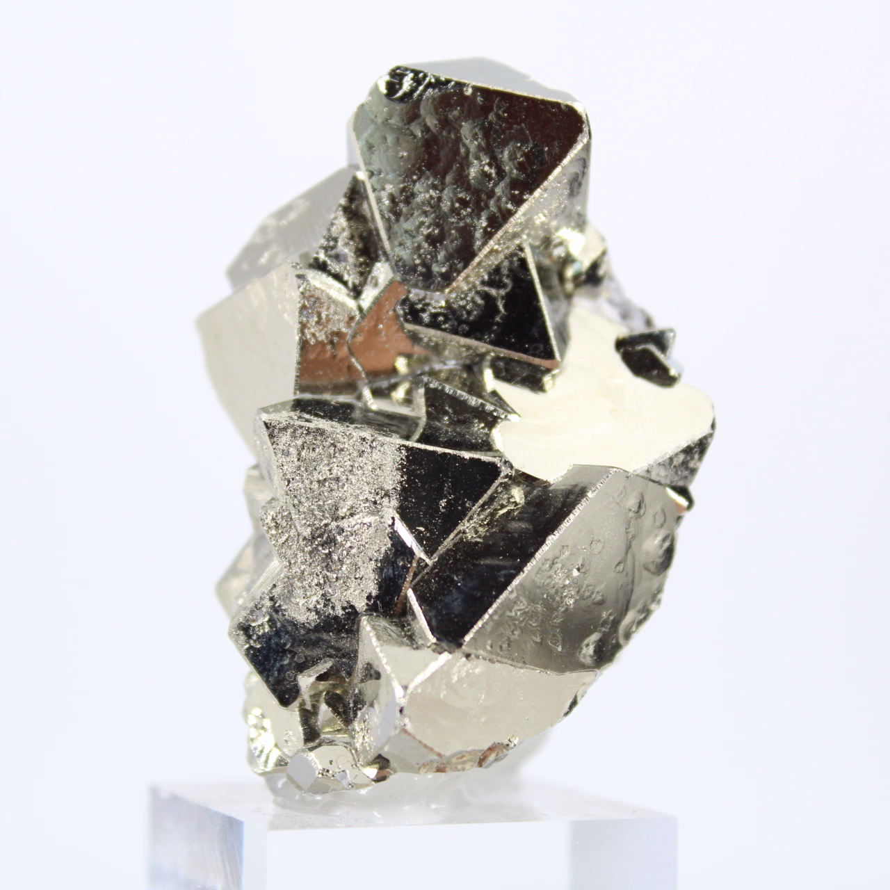 Mineral de pirita octaédrica do Peru para colecionadores.