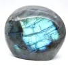 Mineral Ornamental Labradorite de Madagáscar Polida - 0