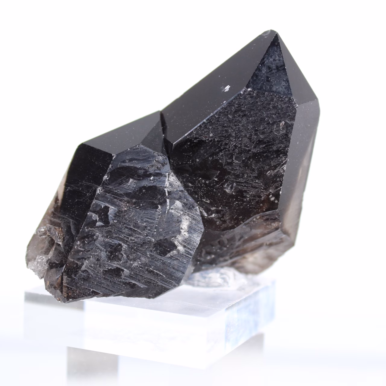 Pequeno cristal de quartzo mórion natural do Brasil em base acrílica