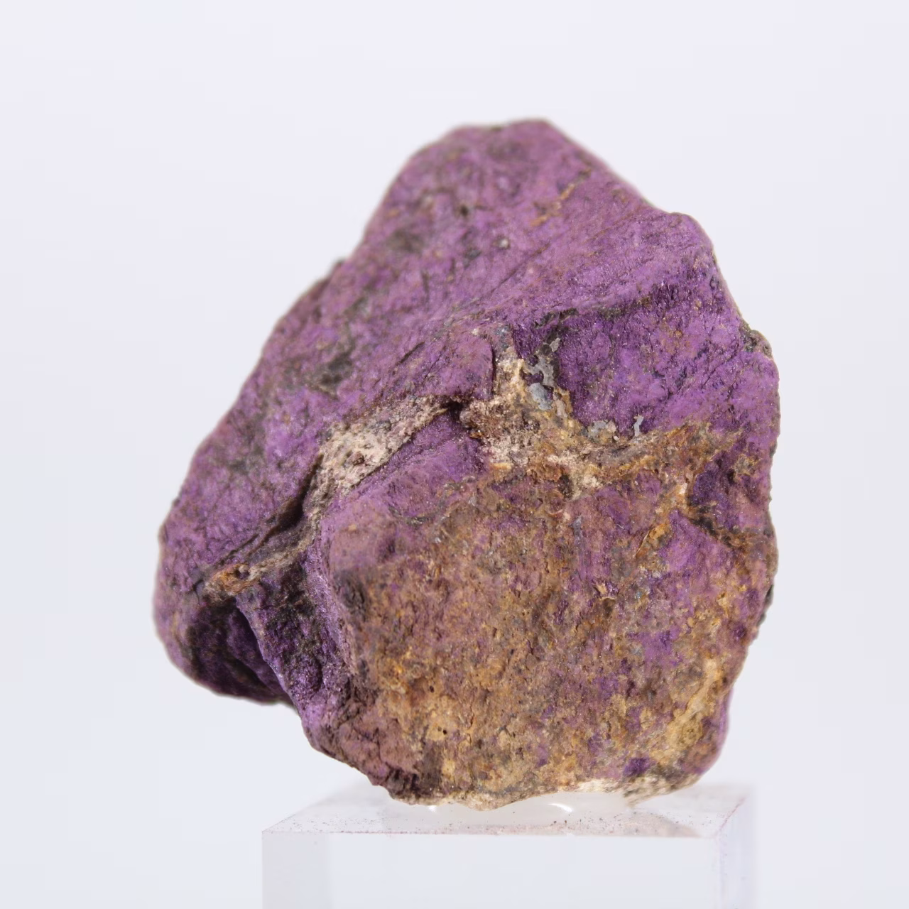 Purpurite portuguesa bruta sobre suporte – Peça mineralógica