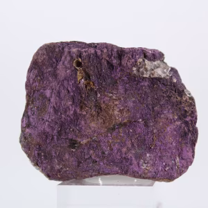 Purpurite de Portugal sobre suporte – Espécime mineral bruto